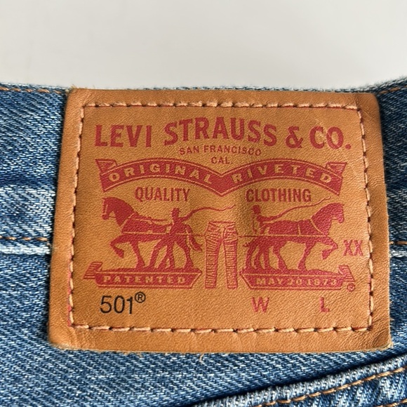 Levis 501 button fly 5 pocket cutoff shorts jean shorts - Picture 9 of 15